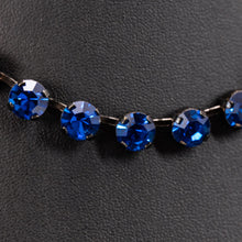 画像をギャラリービューアに読み込む, 大粒のラインストーンが輝くネックレス