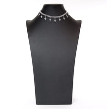 画像をギャラリービューアに読み込む, 十字架モチーフをあしらったチョーカータイプのネックレス