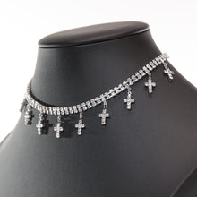 画像をギャラリービューアに読み込む, 十字架モチーフをあしらったチョーカータイプのネックレス