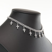 画像をギャラリービューアに読み込む, 十字架モチーフをあしらったチョーカータイプのネックレス