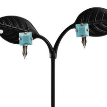 Load image into Gallery viewer, ネジ式ですので、耳たぶの厚さに合わせて調整できます