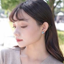 Load image into Gallery viewer, ネジ式ですので、耳たぶの厚さに合わせて調整できます