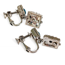 Load image into Gallery viewer, スワロフスキークリスタルをあしらったイヤリング