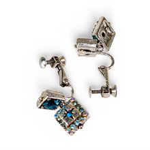 Load image into Gallery viewer, スワロフスキークリスタルをあしらったイヤリング