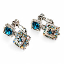 Load image into Gallery viewer, スワロフスキークリスタルをあしらったイヤリング