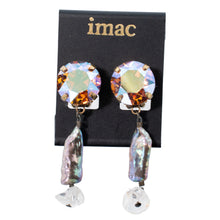 画像をギャラリービューアに読み込む, 優しい光沢の淡水パールとスワロフスキークリスタルの組み合わせが上品なイヤリング