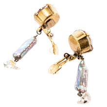 画像をギャラリービューアに読み込む, 優しい光沢の淡水パールとスワロフスキークリスタルの組み合わせが上品なイヤリング