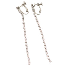 Load image into Gallery viewer, スワロフスキークリスタルのロングイヤリング