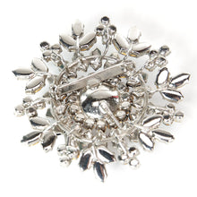 画像をギャラリービューアに読み込む, ラインストーンがきらめくビジューブローチ