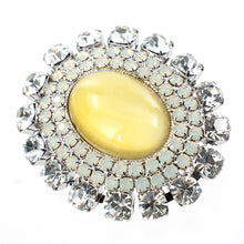 画像をギャラリービューアに読み込む, ブローチ ボヘミアングラス ラインストーン イエロー クリアカラー オーバル 125114
