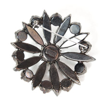 画像をギャラリービューアに読み込む, ボヘミアングラスとラインストーンが絶妙に調和した、エレガントなブローチ