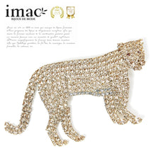 Load image into Gallery viewer, 豹の美しさとしなやかさを象徴するビジューブローチ