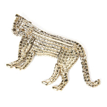 Load image into Gallery viewer, 豹の美しさとしなやかさを象徴するビジューブローチ