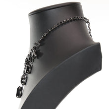 画像をギャラリービューアに読み込む, ブラックのラインストーンがシックなネックレス