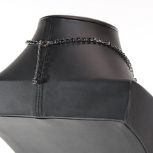 画像をギャラリービューアに読み込む, ブラックのラインストーンがシックなネックレス