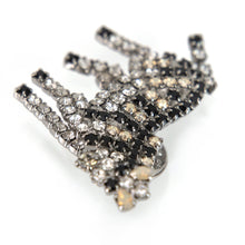 画像をギャラリービューアに読み込む, スワロフスキークリスタルをあしらったしまうまモチーフのバッジ