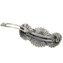 画像をギャラリービューアに読み込む, バレッタ フラワー シルバー 留金9cm 140953