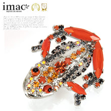 画像をギャラリービューアに読み込む, ラインストーンと上質なボヘミアングラスを使って作られた、かえるモチーフのバッジ