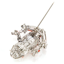 画像をギャラリービューアに読み込む, ラインストーンと上質なボヘミアングラスを使って作られた、かえるモチーフのバッジ