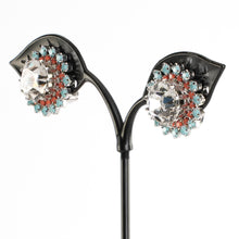 Load image into Gallery viewer, 大粒のラインストーンが美しく輝くイヤリング