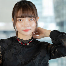 Load image into Gallery viewer, フラワーモチーフが美しいネックレス