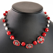 Load image into Gallery viewer, フラワーモチーフが美しいネックレス
