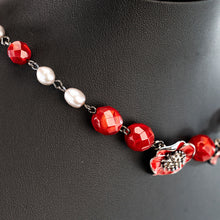 Load image into Gallery viewer, フラワーモチーフが美しいネックレス