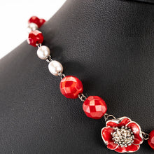 Load image into Gallery viewer, フラワーモチーフが美しいネックレス