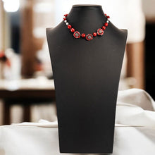 Load image into Gallery viewer, フラワーモチーフが美しいネックレス