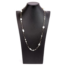 画像をギャラリービューアに読み込む, 優しいホワイトカラーが美しいムーンストーンと淡水パールのネックレス