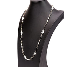 画像をギャラリービューアに読み込む, 優しいホワイトカラーが美しいムーンストーンと淡水パールのネックレス