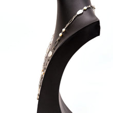 画像をギャラリービューアに読み込む, 優しいホワイトカラーが美しいムーンストーンと淡水パールのネックレス