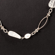 画像をギャラリービューアに読み込む, 優しいホワイトカラーが美しいムーンストーンと淡水パールのネックレス