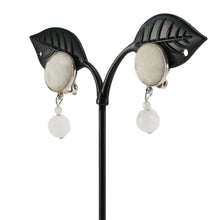 Load image into Gallery viewer, ファセットカットのジェイドが美しい天然石イヤリング