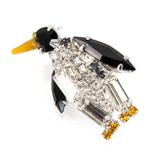 画像をギャラリービューアに読み込む, スワロフスキークリスタルをあしらったペンギンモチーフのブローチ