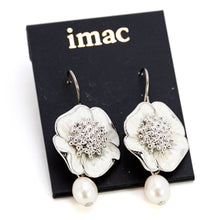 画像をギャラリービューアに読み込む, 七宝のフラワーモチーフと淡水パールを組み合わせたピアス