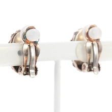 Load image into Gallery viewer, 縞模様が美しいブルーカルセドニーのイヤリング