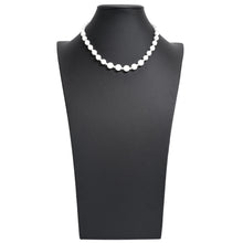 画像をギャラリービューアに読み込む, ファセットカットされた純白のジェイドが美しいロングネックレス
