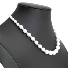 画像をギャラリービューアに読み込む, ファセットカットされた純白のジェイドが美しいロングネックレス