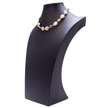 画像をギャラリービューアに読み込む, 肌なじみの良いナチュラルカラーが美しいコーラルフォッシルのネックレス