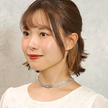 画像をギャラリービューアに読み込む, クリアカラーのラインストーンとメタリックシルバーが絶妙に調和したチョーカー