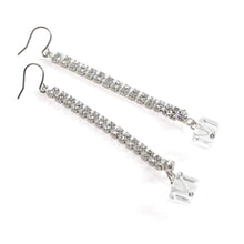 画像をギャラリービューアに読み込む, キューブ型のクォーツと輝くラインストーンを組み合わせたピアス