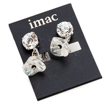 Load image into Gallery viewer, ボヘミアングラスとラインストーンをあしらった、エレガントなフラワーモチーフのイヤリング