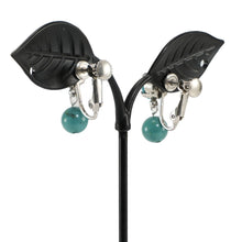 Load image into Gallery viewer, 鮮やかなブルーのターコイズとスワロフスキークリスタルの組み合わせが上品なイヤリング