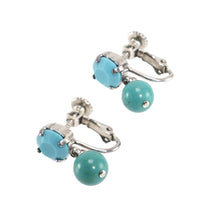 Load image into Gallery viewer, 鮮やかなブルーのターコイズとスワロフスキークリスタルの組み合わせが上品なイヤリング