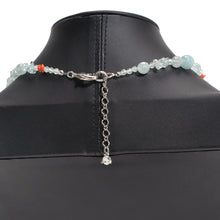 画像をギャラリービューアに読み込む, 上品な淡い水色のアクアマリンにさんごを組み合わせたネックレス