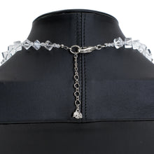 Load image into Gallery viewer, 上品なクリアカラーが美しいクォーツのショートネックレス