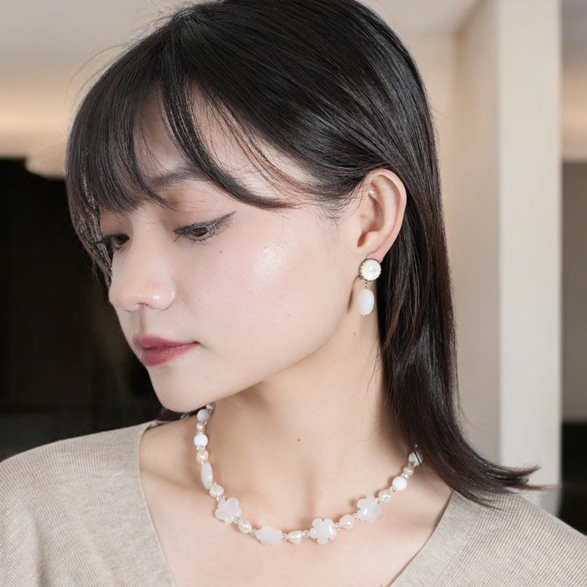 イヤリング 白蝶貝 ホワイト ハンギング オーバル 150829 – イマック