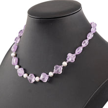 画像をギャラリービューアに読み込む, 天然石アメシストと淡水パールを組み合わせたショートネックレス
