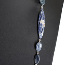 画像をギャラリービューアに読み込む, 様々なフォルムの天然石ソーダライトロングネックレス